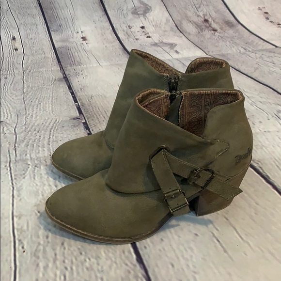 Blowfish Shoes - Blowfish / olive green booties / size 8.5